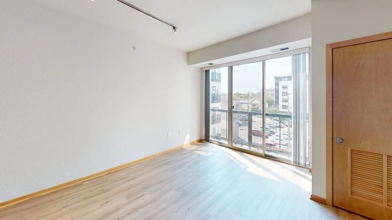 Blue and Lime | A406 | Open 1BD 1BA