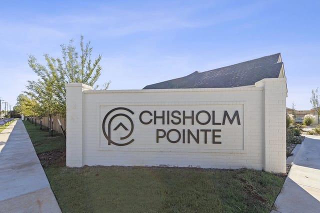 Chisholm Pointe monument sign