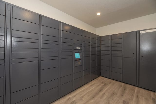 Package lockers with a digital interface