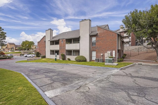 High Ridge Apts. photo 1