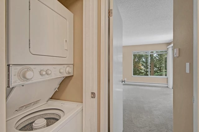 Stackable washer and dryer in an apartment