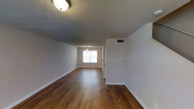 3BR, 2.5BA - 1176SF